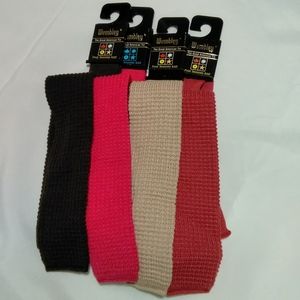 Four seasons knit tie